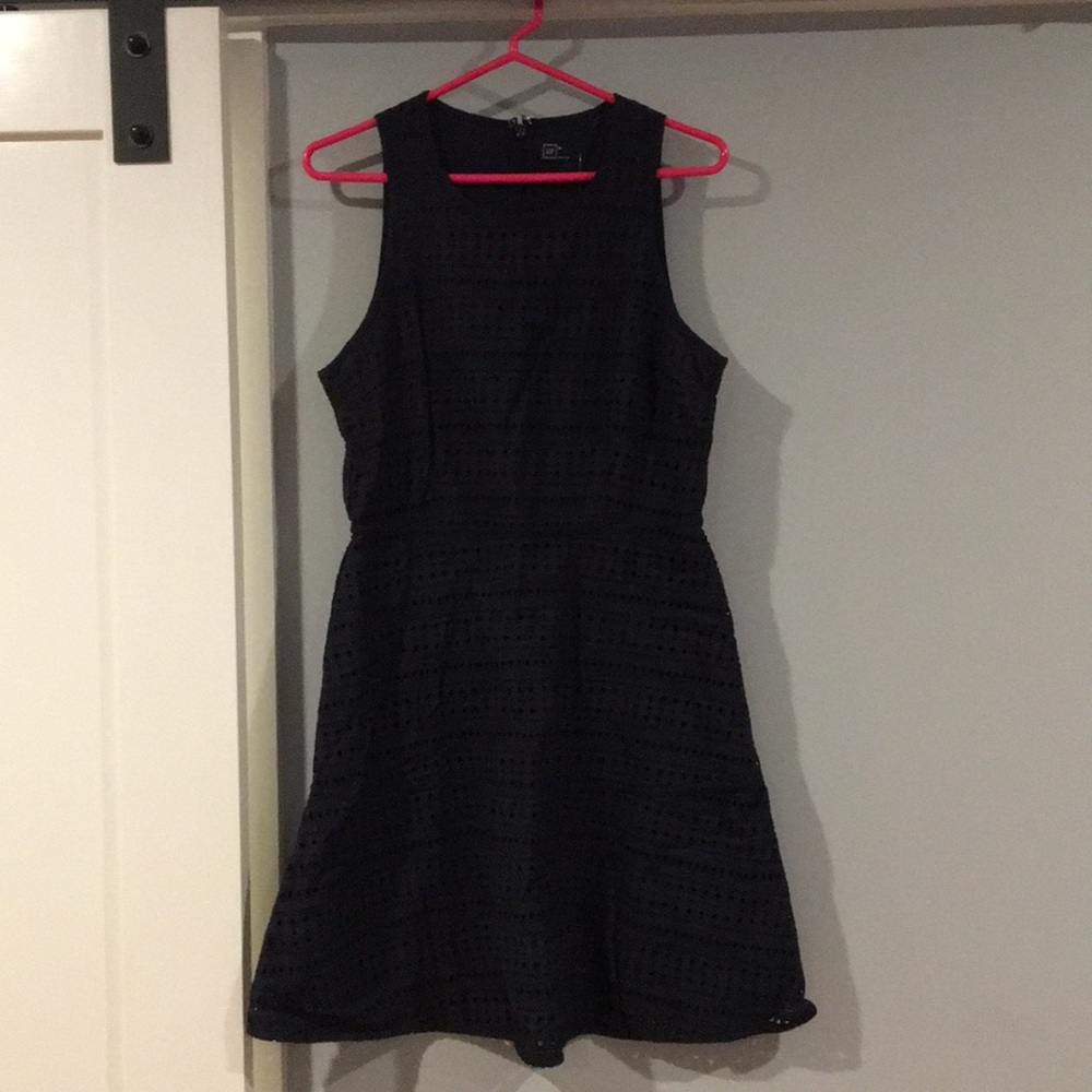 BOGO FREE Gap Women’s Eyelet Sleeveless Navy Dress NWT